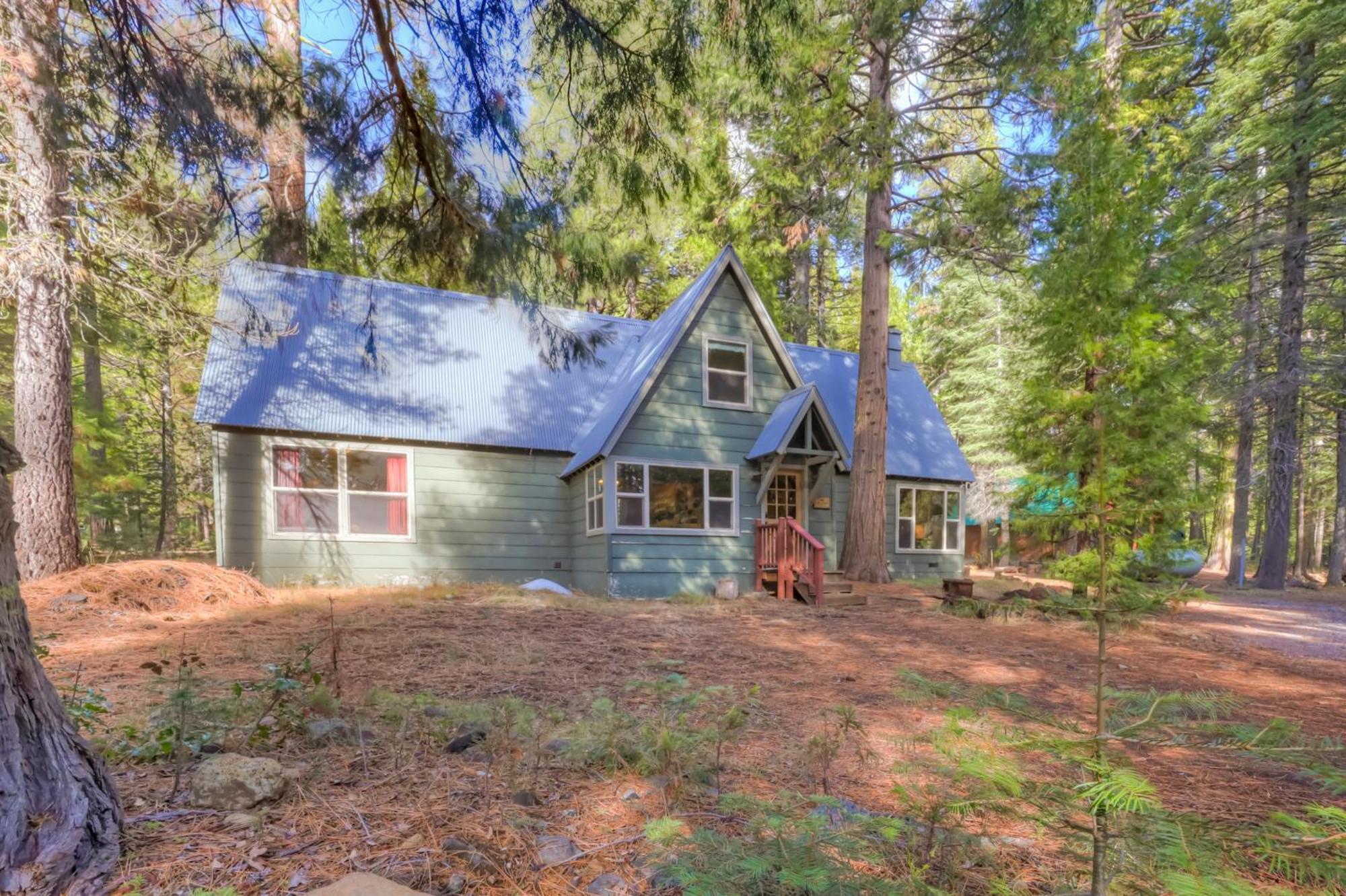 Spacious Classic Cabin Retreat- Near Lassen Mill Creek Exterior photo