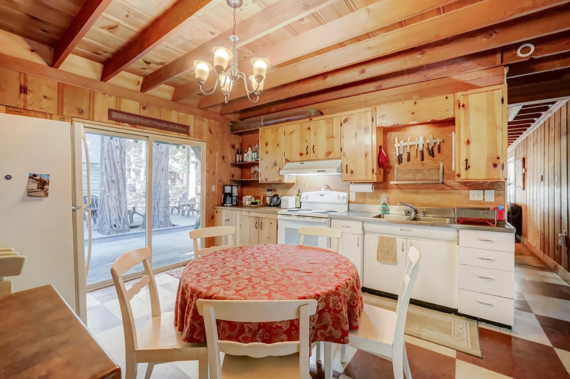 Spacious Classic Cabin Retreat- Near Lassen Mill Creek Exterior photo
