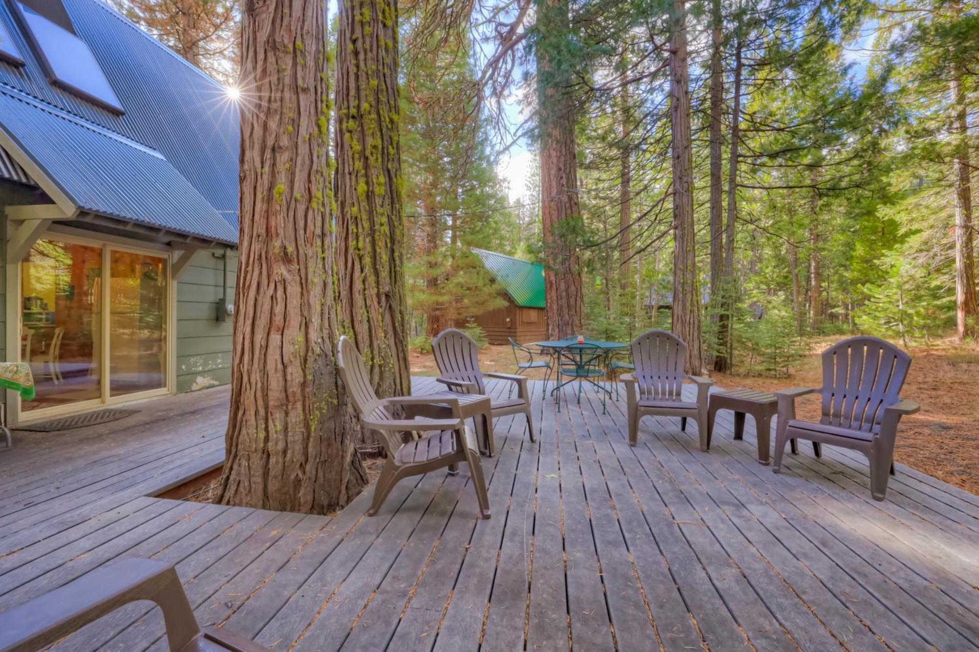 Spacious Classic Cabin Retreat- Near Lassen Mill Creek Exterior photo