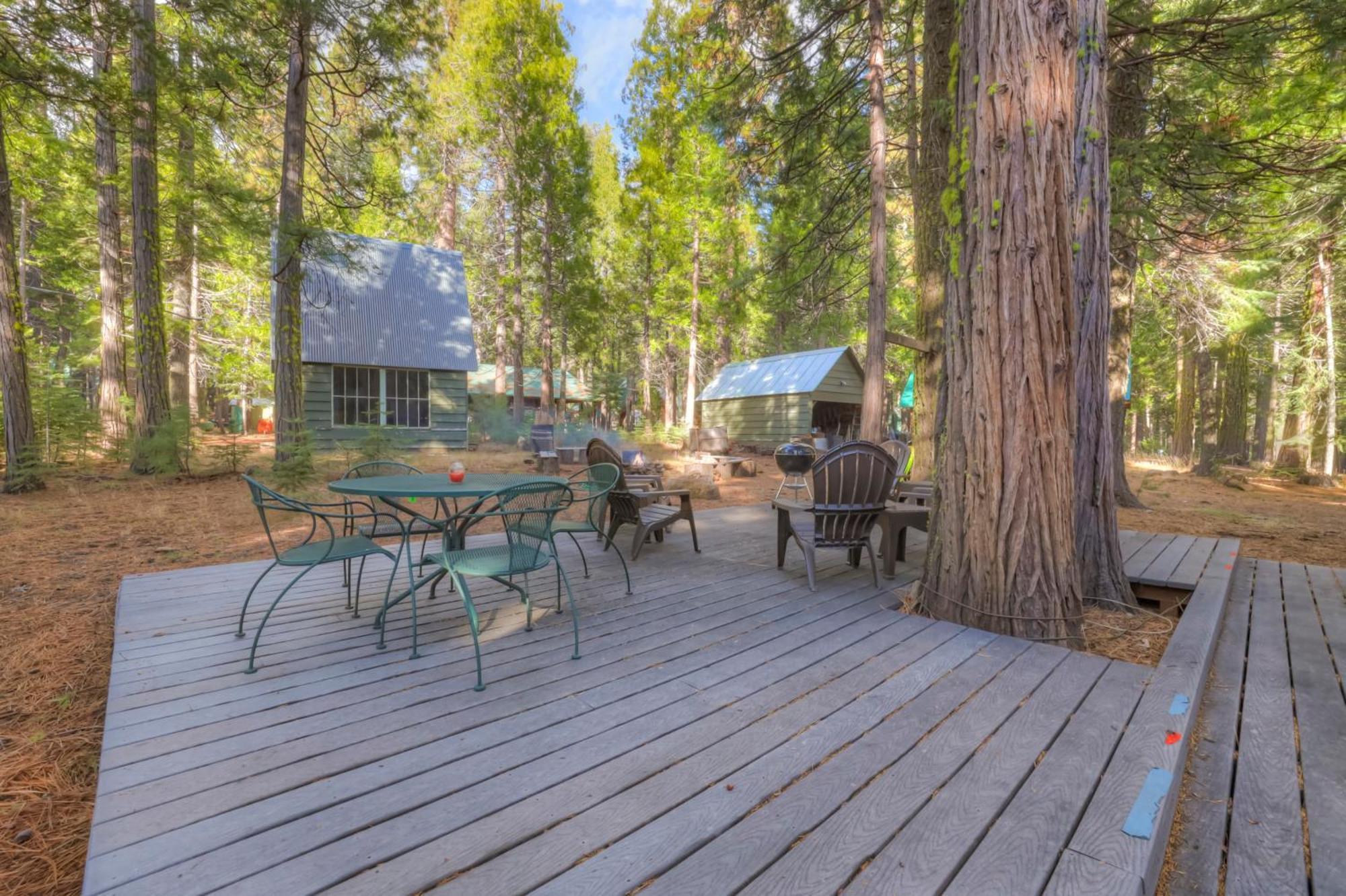 Spacious Classic Cabin Retreat- Near Lassen Mill Creek Exterior photo
